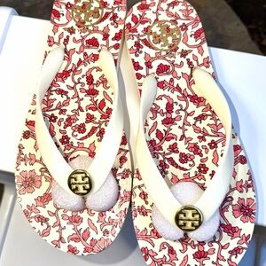 Tory Burch Red and Cream Floral Flip Flops Sandals Size 7 NEW